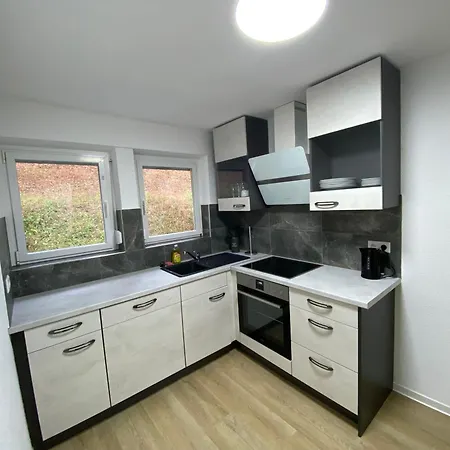 Apartment Sunny Mit Balkon - Kueche - Bad